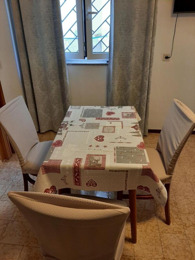 Apartmani Banina Ika Eksteriør bilde