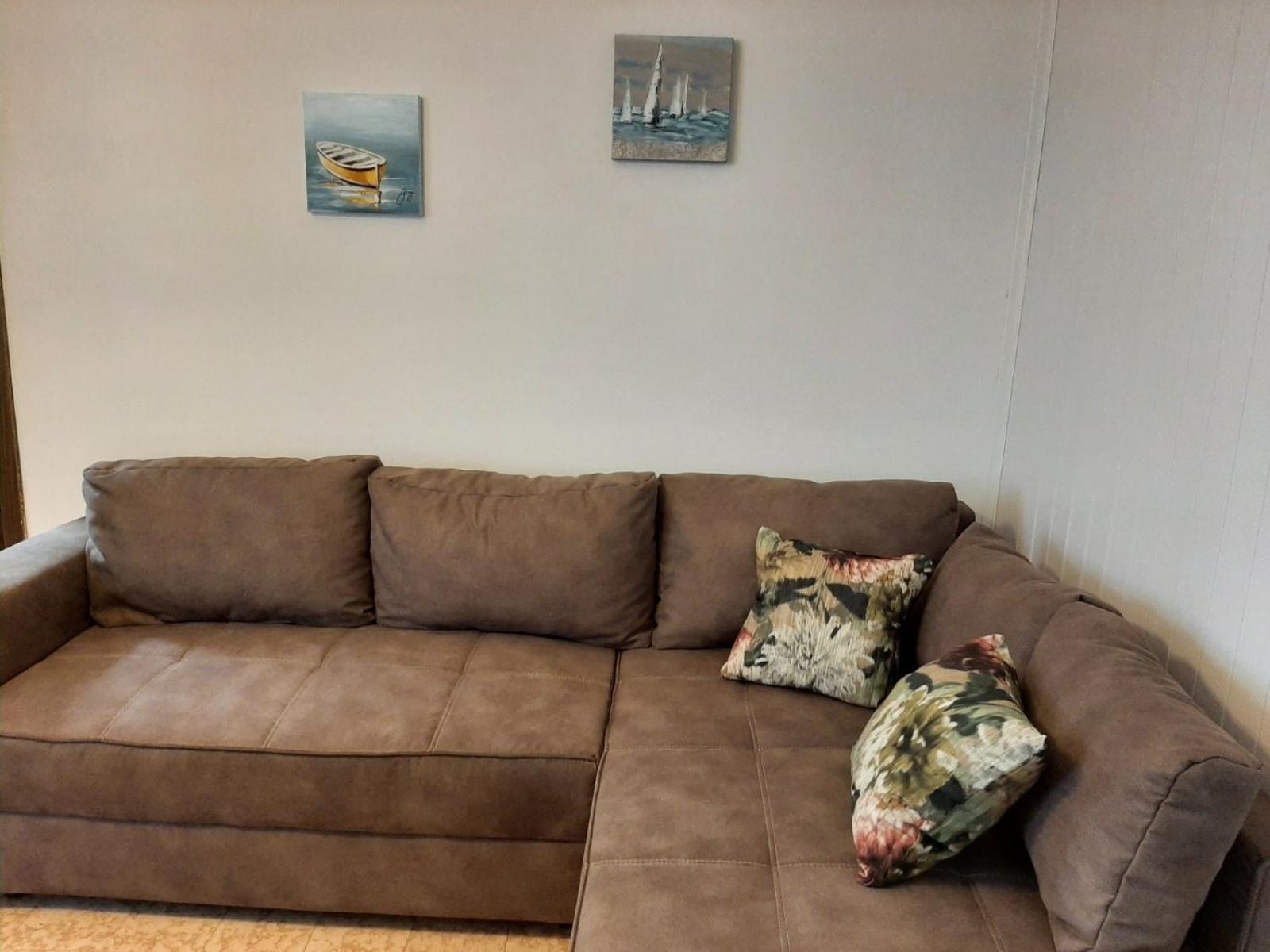 Apartmani Banina Ika Eksteriør bilde